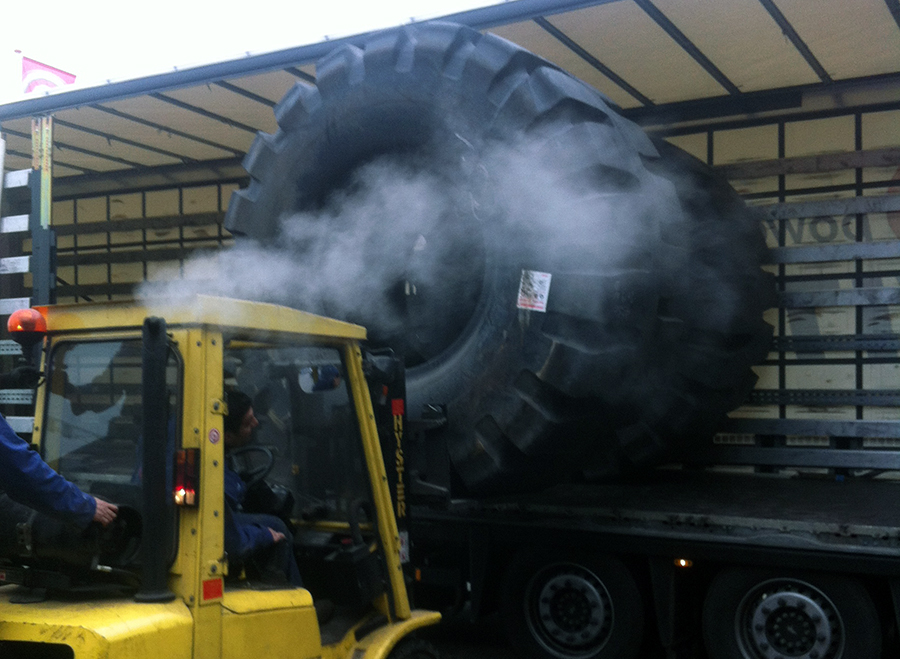 Allergrootste wiellader banden van Nederland alleen bij Industrial Tyres Amsterdam